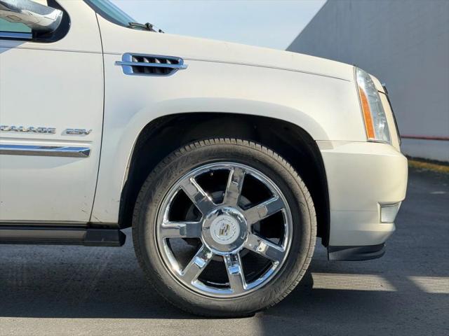 2011 Cadillac Escalade ESV Premium