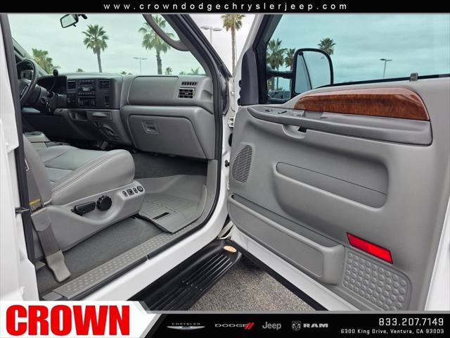 2004 Ford F-350 Lariat