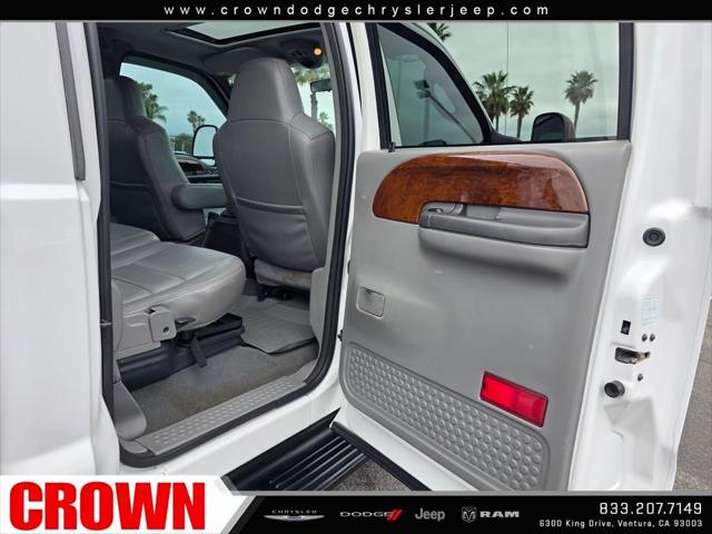 2004 Ford F-350 Lariat