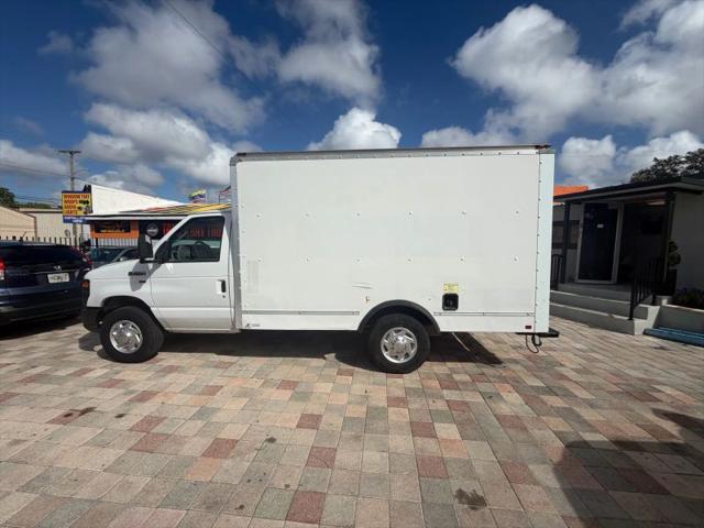 2014 Ford E-350 Cutaway Base