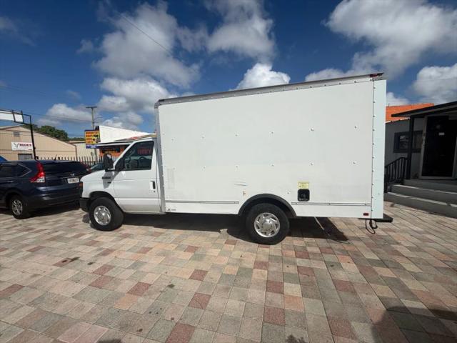 2014 Ford E-350 Cutaway Base