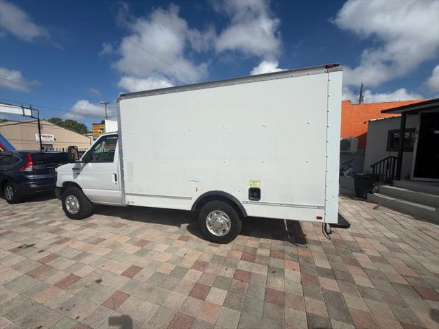 2014 Ford E-350 Cutaway Base