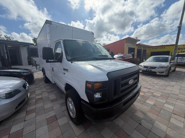 2014 Ford E-350 Cutaway Base