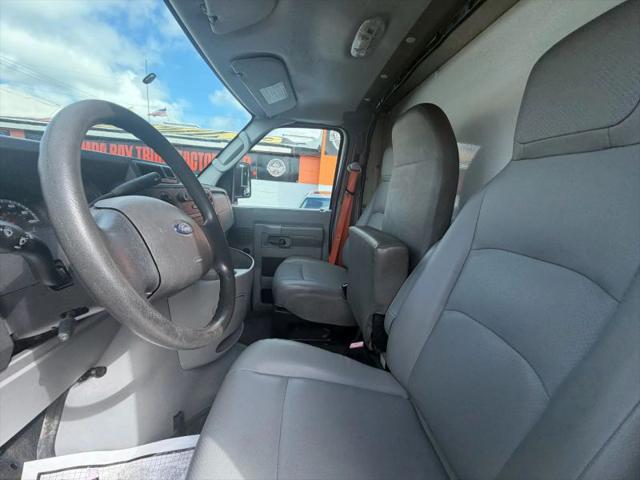 2014 Ford E-350 Cutaway Base