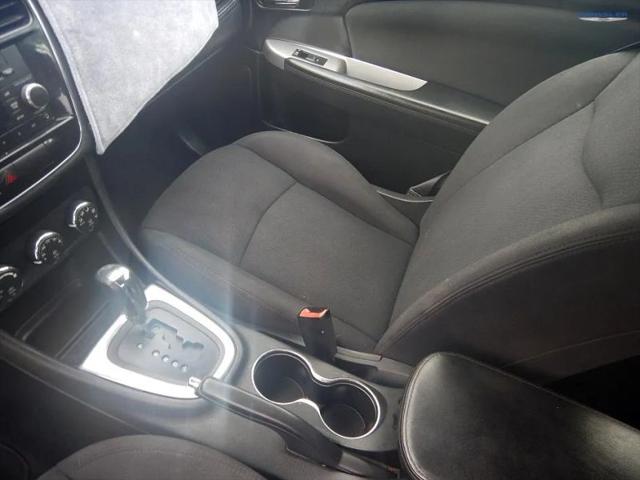 2012 Chrysler 200 Touring