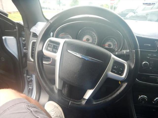 2012 Chrysler 200 Touring
