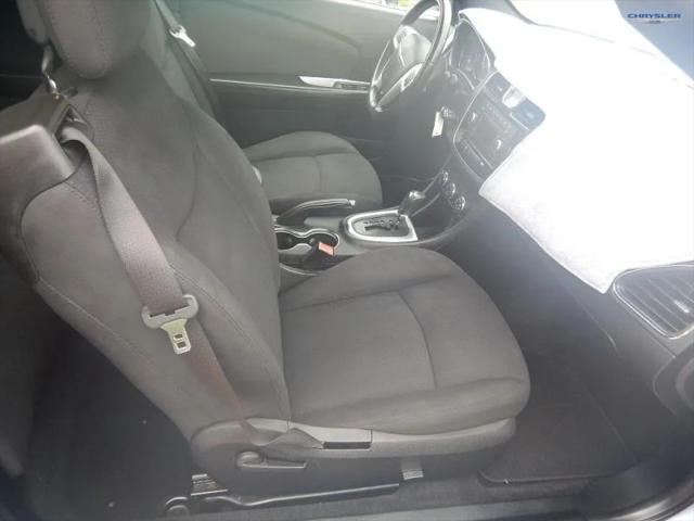 2012 Chrysler 200 Touring