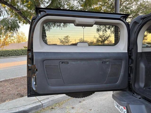 2006 HUMMER H3 Base