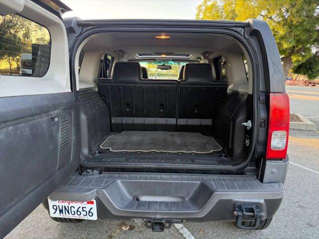 2006 HUMMER H3 Base