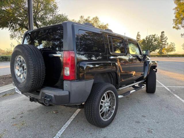 2006 HUMMER H3 Base