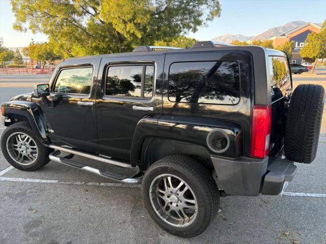 2006 HUMMER H3 Base