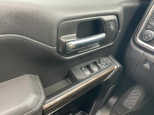 2022 Chevrolet Silverado 1500 2WD Crew Cab Short Bed LT