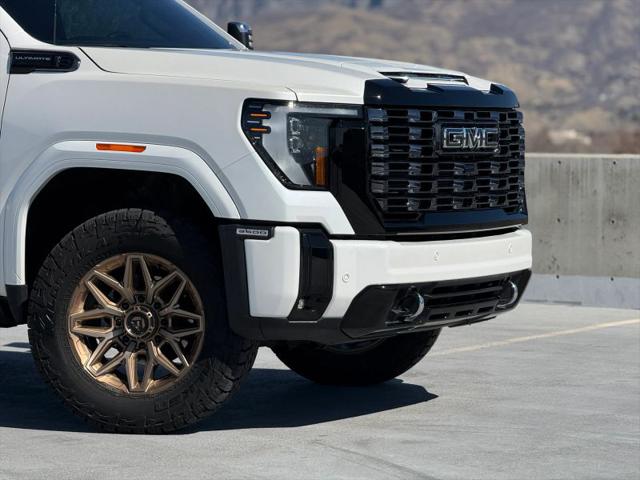 2025 GMC Sierra 3500HD 4WD Crew Cab Standard Bed Denali Ultimate