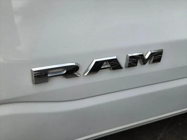 2025 Ram 1500 Big Horn Crew Cab 4x4 5'7" Box