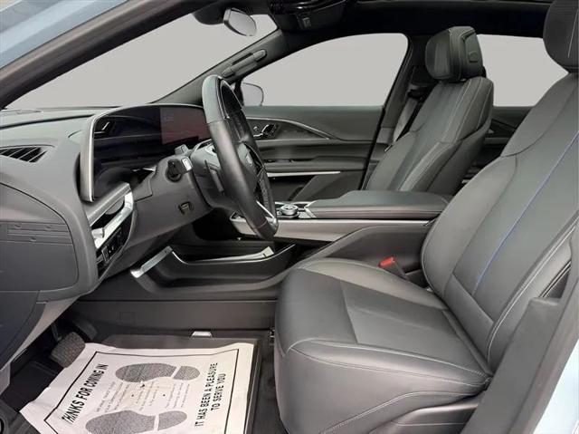 2024 Cadillac iQ Sport w/1SJ