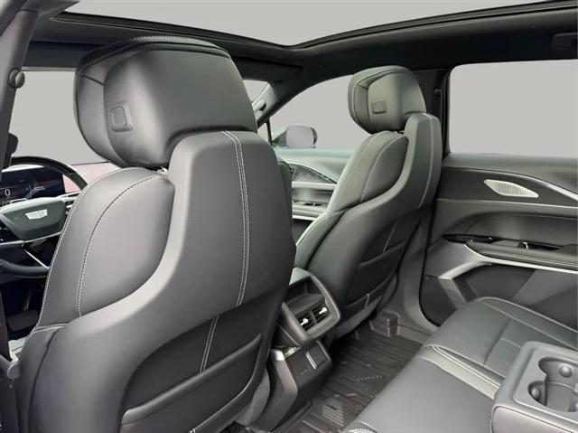 2024 Cadillac iQ Sport w/1SJ