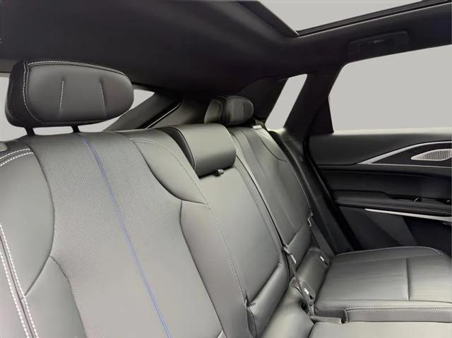 2024 Cadillac iQ Sport w/1SJ