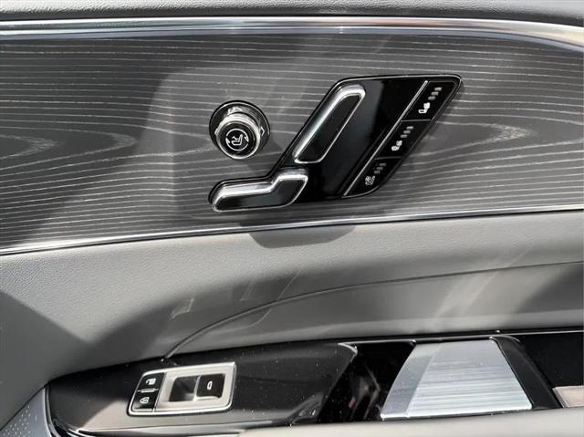 2024 Cadillac iQ Sport w/1SJ
