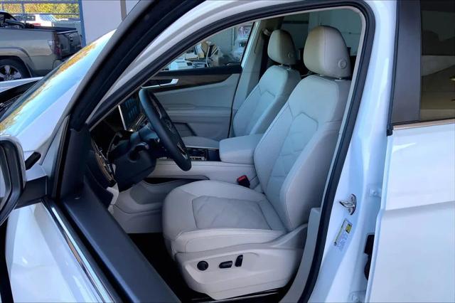 2026 Volkswagen Atlas SE with Technology
