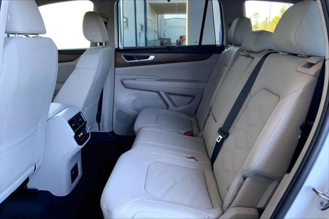 2026 Volkswagen Atlas SE with Technology
