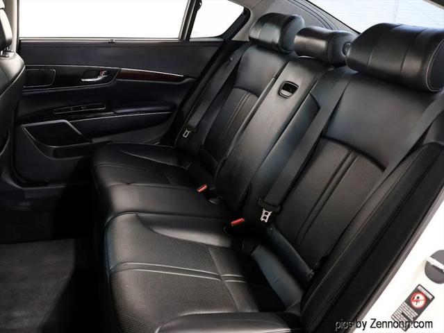 2015 Kia K900 Luxury