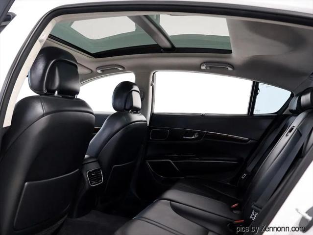 2015 Kia K900 Luxury