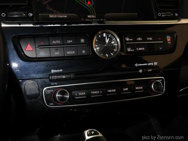 2015 Kia K900 Luxury