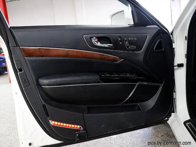 2015 Kia K900 Luxury
