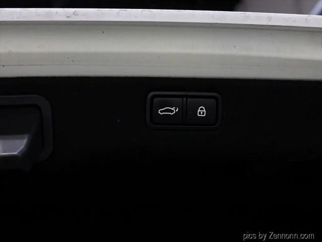2015 Kia K900 Luxury