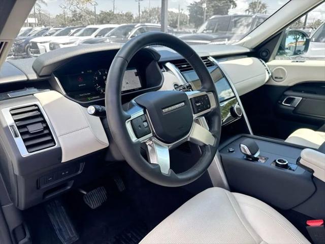 2025 Land Rover Discovery P300 S