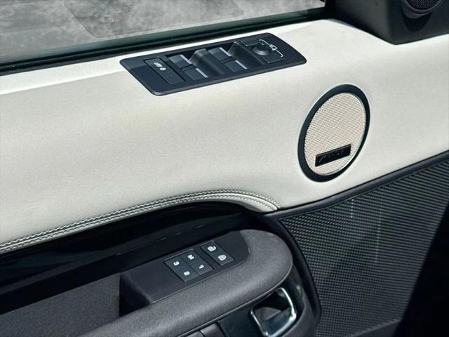 2025 Land Rover Discovery P300 S
