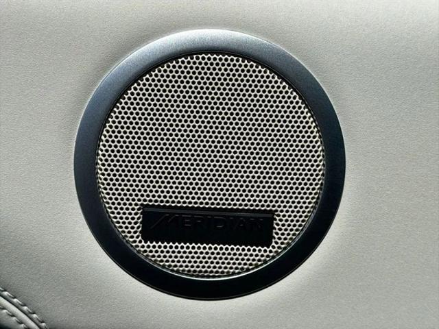 2025 Land Rover Discovery P300 S