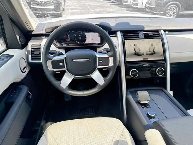 2025 Land Rover Discovery P300 S