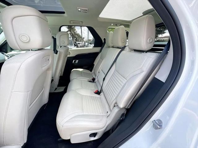 2025 Land Rover Discovery P300 S
