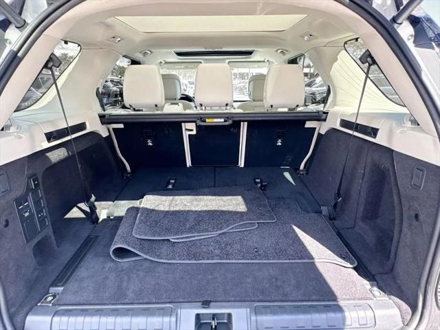 2025 Land Rover Discovery P300 S