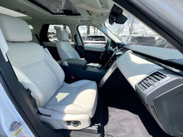 2025 Land Rover Discovery P300 S