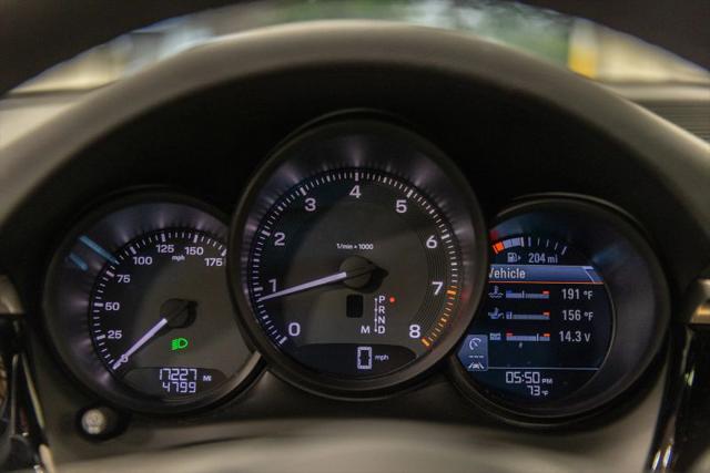 2023 Porsche Macan Base