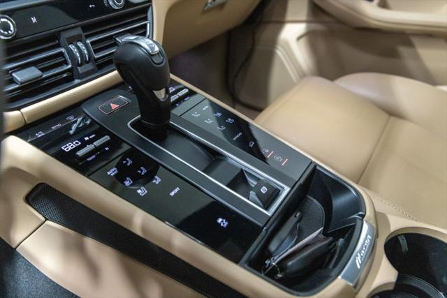 2023 Porsche Macan Base