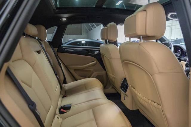 2023 Porsche Macan Base