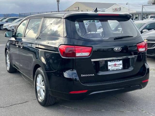 2017 Kia Sedona L
