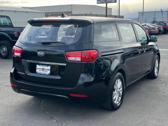 2017 Kia Sedona L