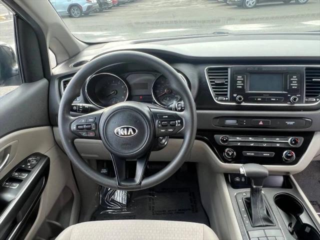 2017 Kia Sedona L