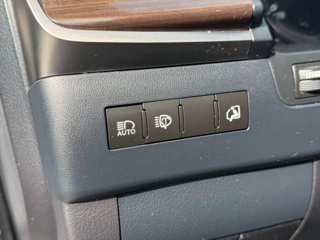 2018 Lexus LX 570 Three-Row