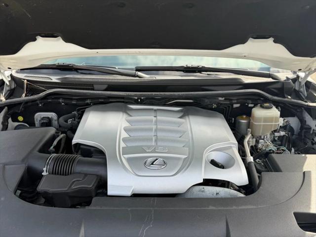 2018 Lexus LX 570 Three-Row
