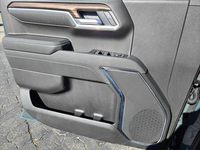 2026 Chevrolet Silverado 1500 4WD Crew Cab Standard Bed LT