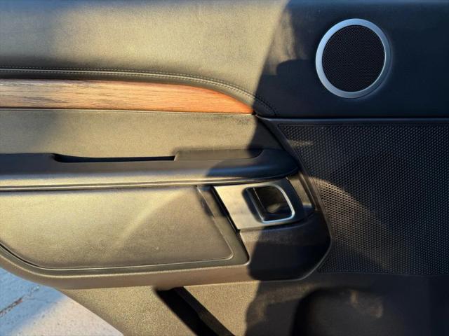 2017 Land Rover Discovery HSE LUXURY