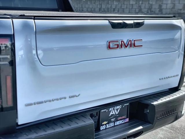 2026 GMC Sierra Standard Range Elevation