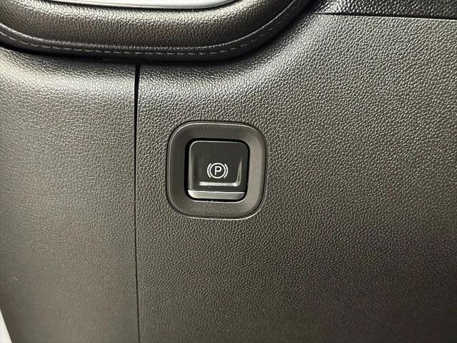 2021 GMC Sierra 1500 4WD Crew Cab Short Box Elevation
