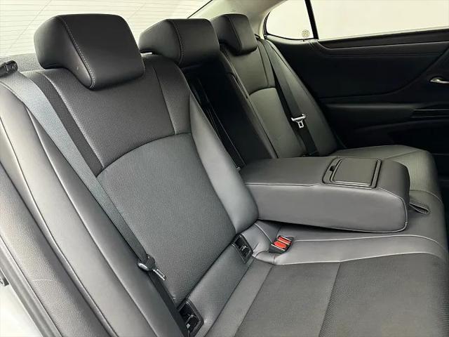 2023 Lexus ES 250 250
