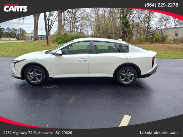 2025 Kia K4 LXS